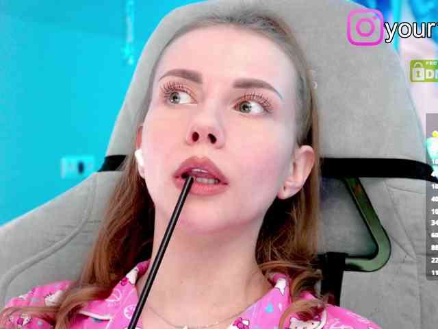 -VikkiL0vesCheese- -VikkiL0vesCheese-