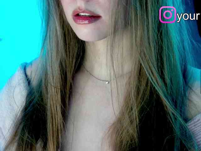 VikkiExtraCheese webcam