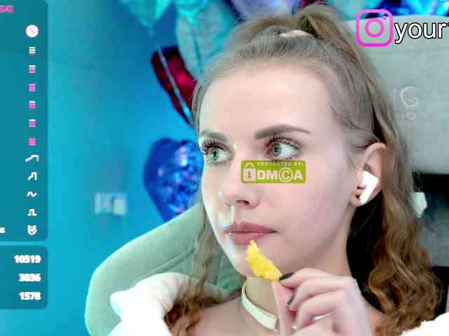 VikkiExtraCheese webcam