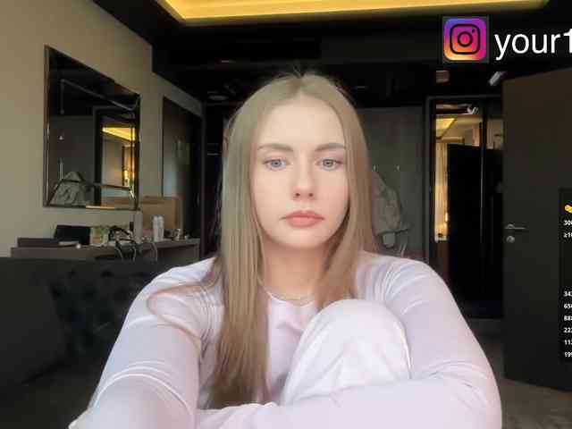 VikkiExtraCheese webcam