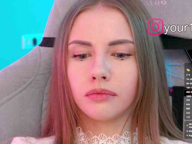 VikkiExtraCheese webcam