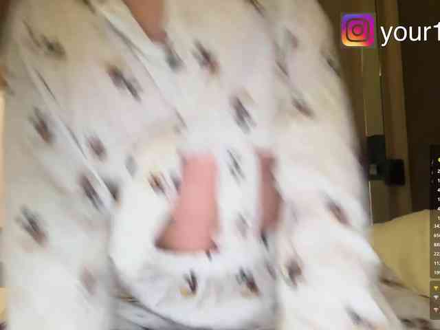 VikkiExtraCheese webcam