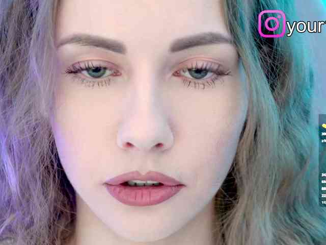 VikkiExtraCheese webcam