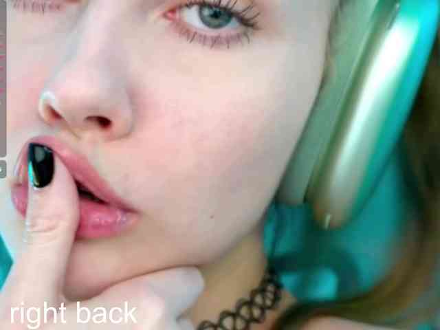 nude amateur webcam -VikkiL0vesCheese-