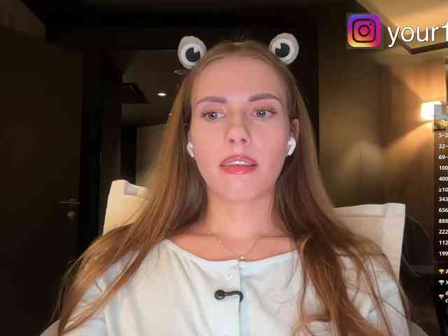 VikkiExtraCheese webcam