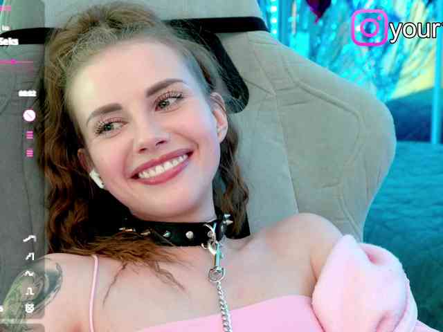 role play cam -VikkiL0vesCheese-