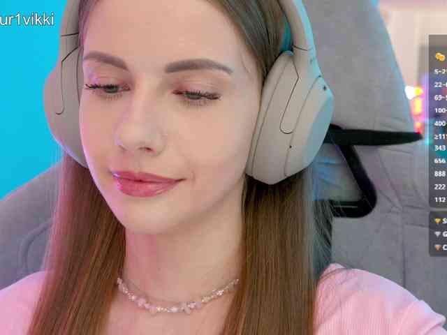 VikkiExtraCheese webcam