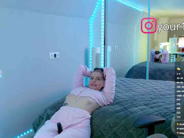 VikkiExtraCheese webcam