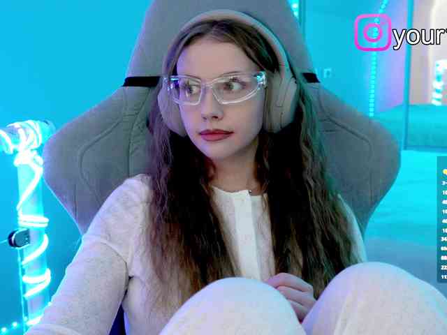 VikkiExtraCheese webcam