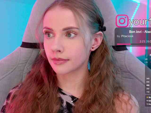 VikkiExtraCheese webcam