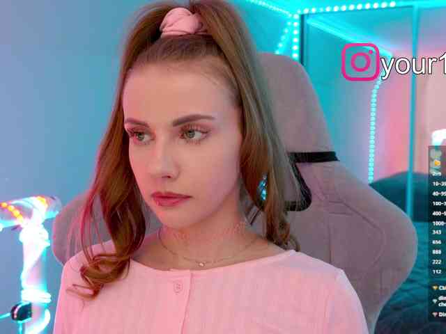 VikkiExtraCheese webcam