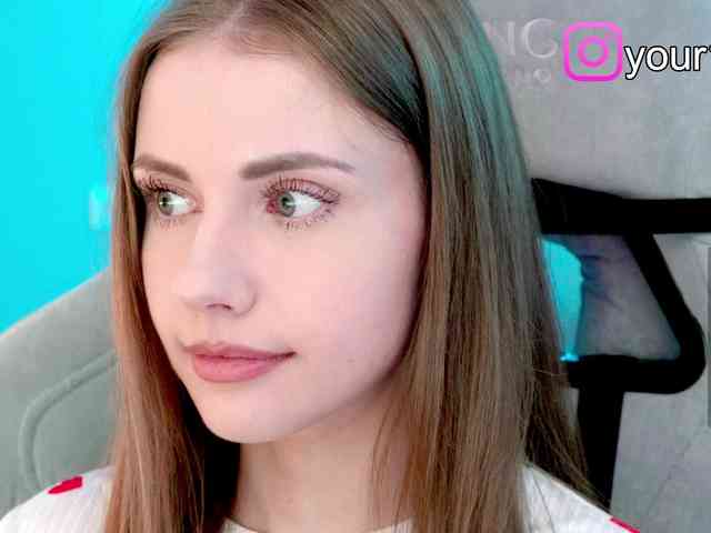 VikkiExtraCheese webcam