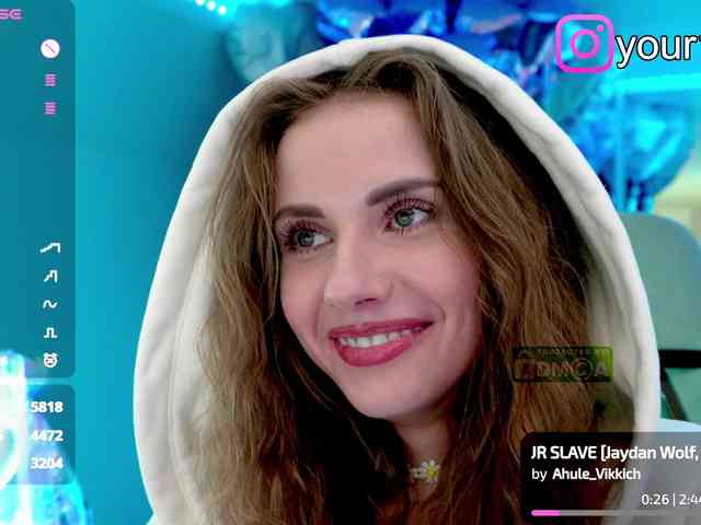 VikkiExtraCheese webcam