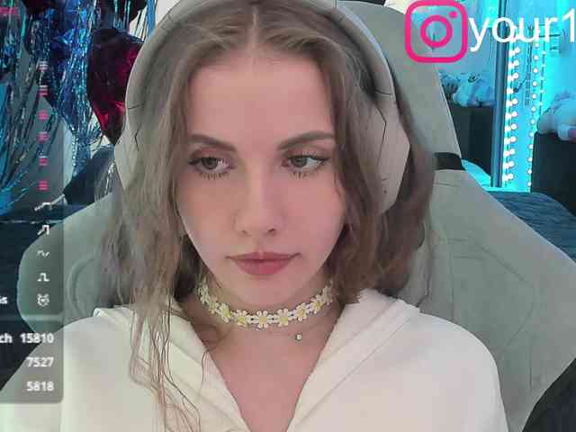 VikkiExtraCheese webcam