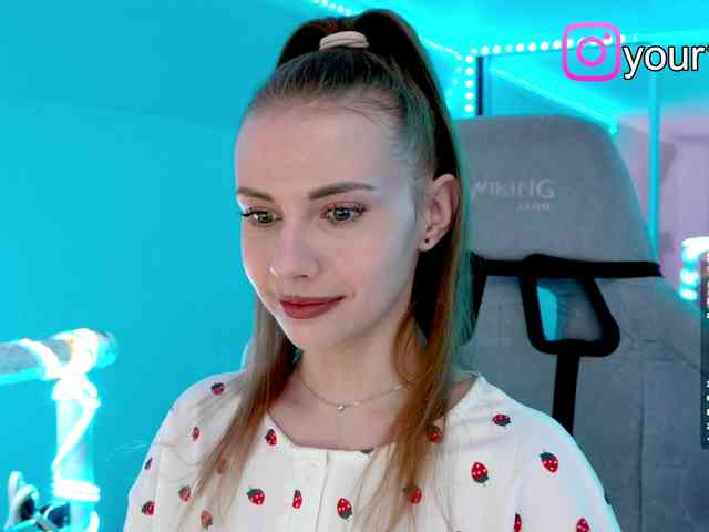 VikkiExtraCheese
