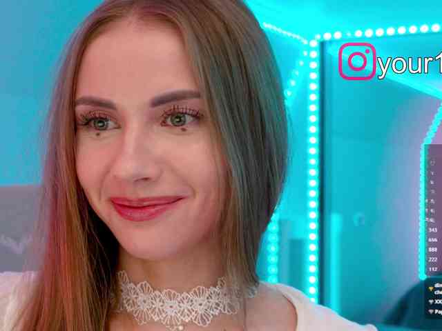 VikkiExtraCheese webcam