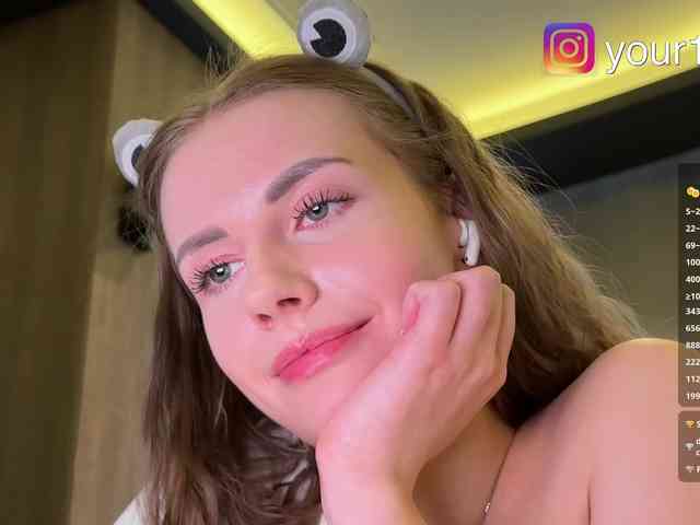 VikkiExtraCheese webcam