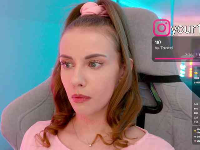 VikkiExtraCheese webcam