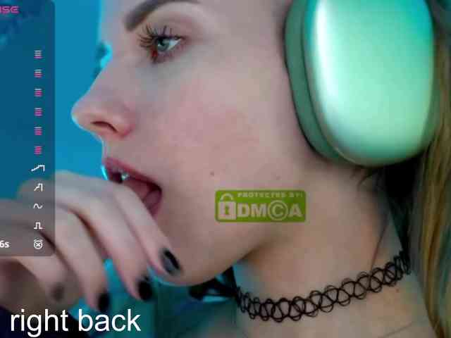 VikkiExtraCheese webcam