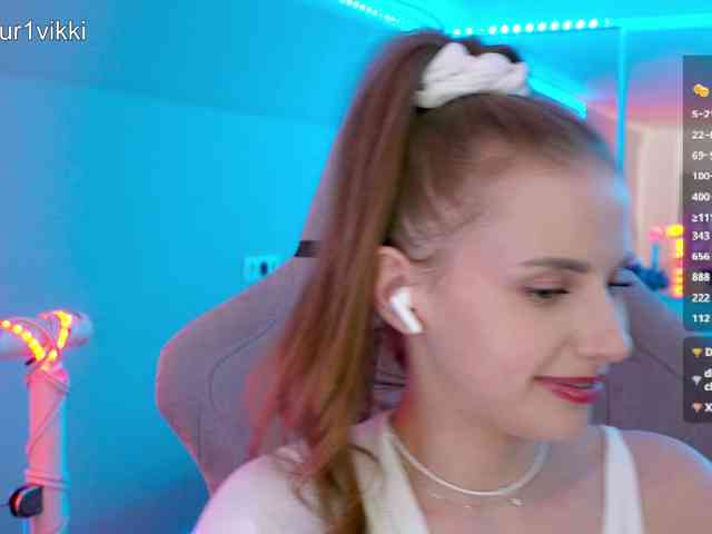 VikkiExtraCheese webcam
