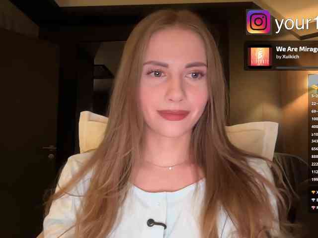 VikkiExtraCheese webcam