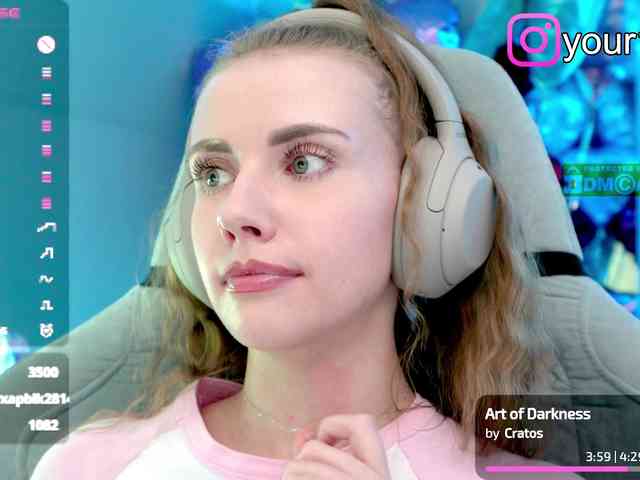 VikkiExtraCheese webcam