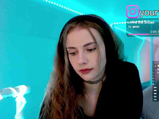 VikkiExtraCheese webcam