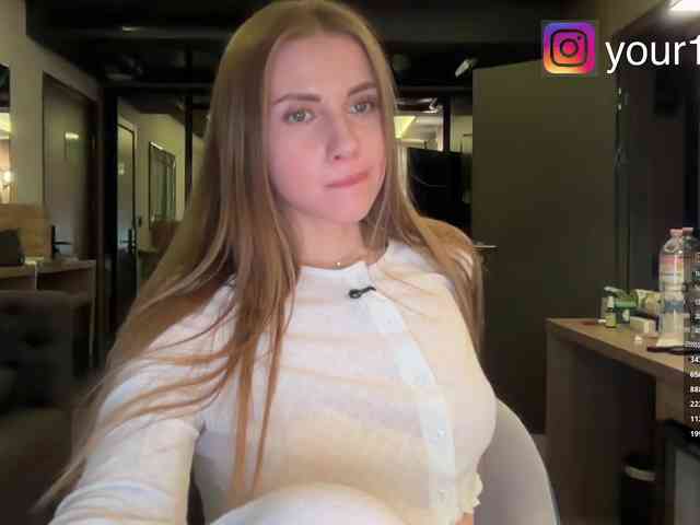 -VikkiL0vesChees... Live Webcam on BongaCams