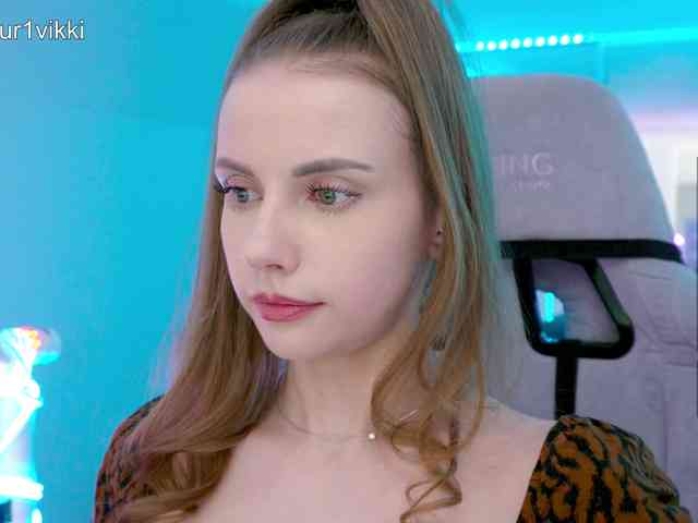 VikkiExtraCheese webcam