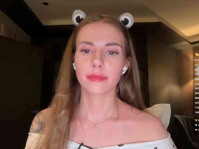 -VikkiL0vesChees... Live Webcam on BongaCams