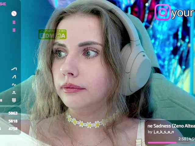 VikkiExtraCheese webcam