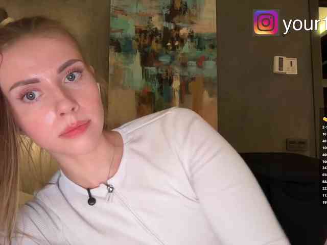 VikkiExtraCheese webcam