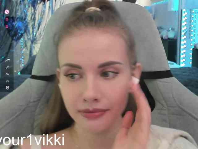VikkiExtraCheese webcam