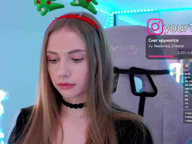 VikkiExtraCheese webcam