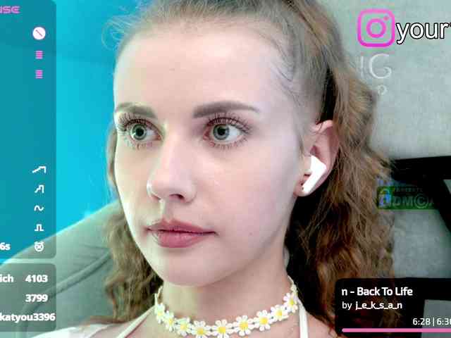 VikkiExtraCheese webcam