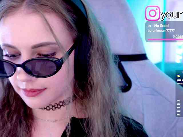 VikkiExtraCheese webcam