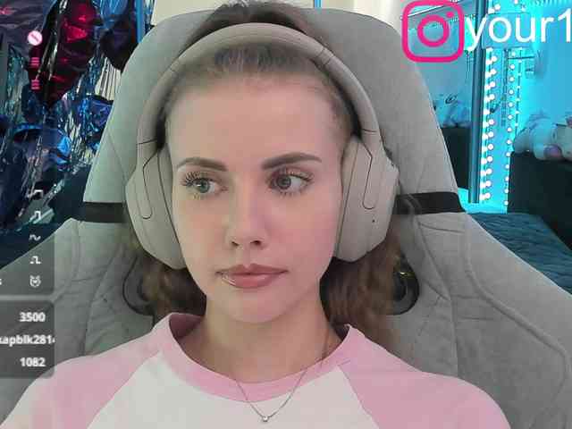 VikkiExtraCheese webcam