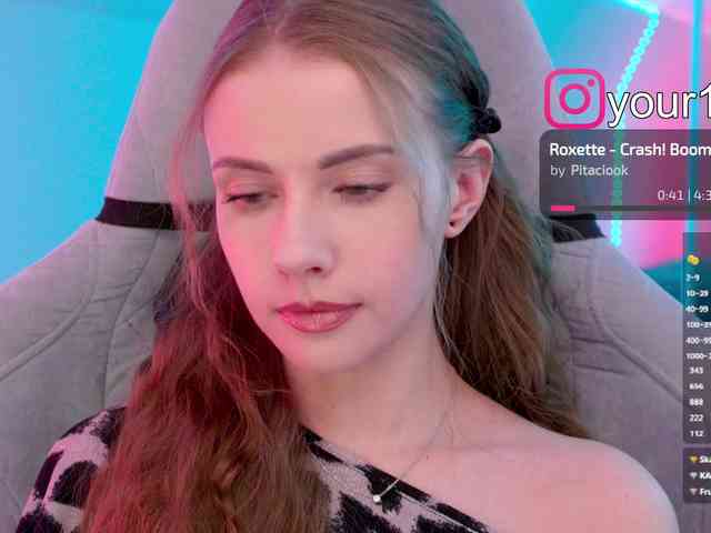 VikkiExtraCheese webcam