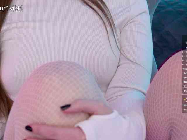 -VikkiL0vesChees... Live Webcam on BongaCams