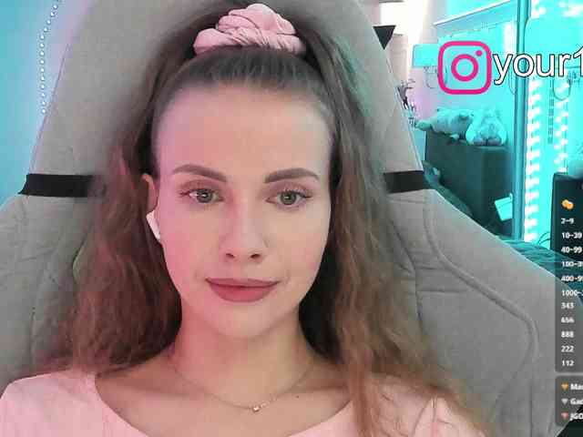 VikkiExtraCheese webcam