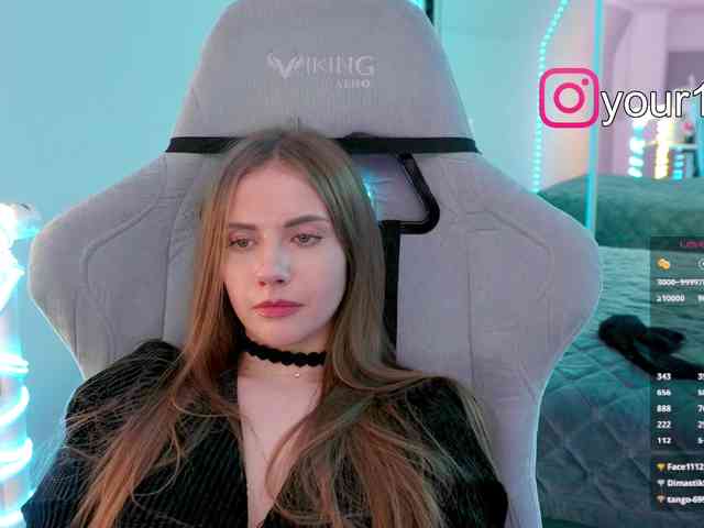 VikkiExtraCheese webcam