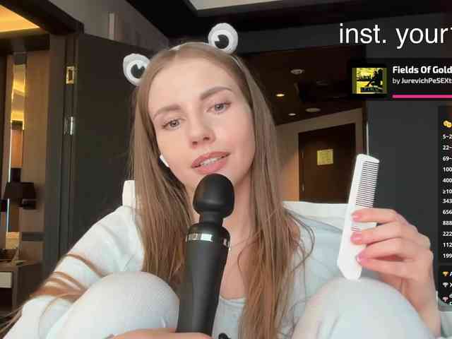 VikkiExtraCheese webcam