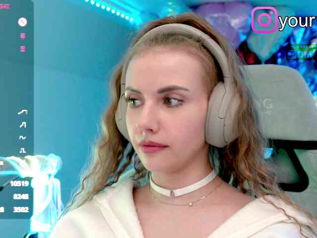 -VikkiL0vesCheese-