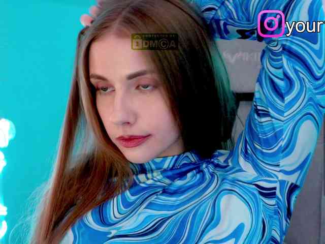 VikkiExtraCheese webcam