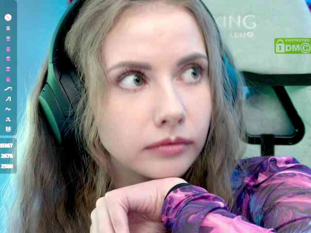 VikkiExtraCheese webcam