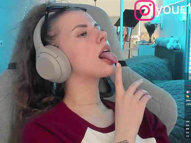 VikkiExtraCheese webcam