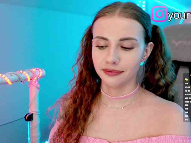 VikkiExtraCheese webcam