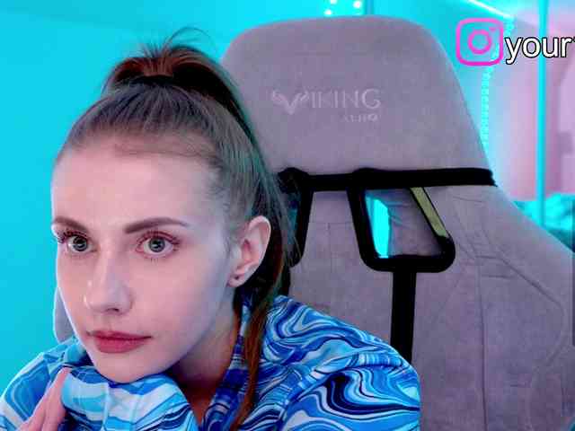 VikkiExtraCheese webcam