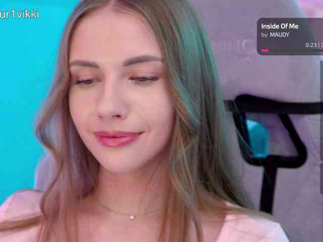 VikkiExtraCheese webcam