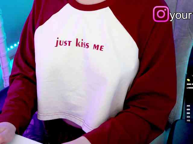 VikkiExtraCheese webcam